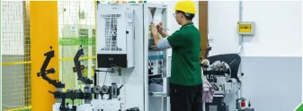 Adaptyvus PM VSD dviejų pakopų sraigtinis oro kompresorius